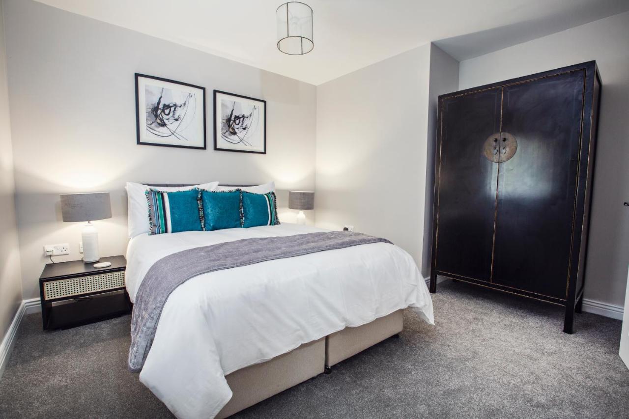 Beautiful 4-Bed Home, Hot Tub & Stunning Views - Abergavenny Buitenkant foto